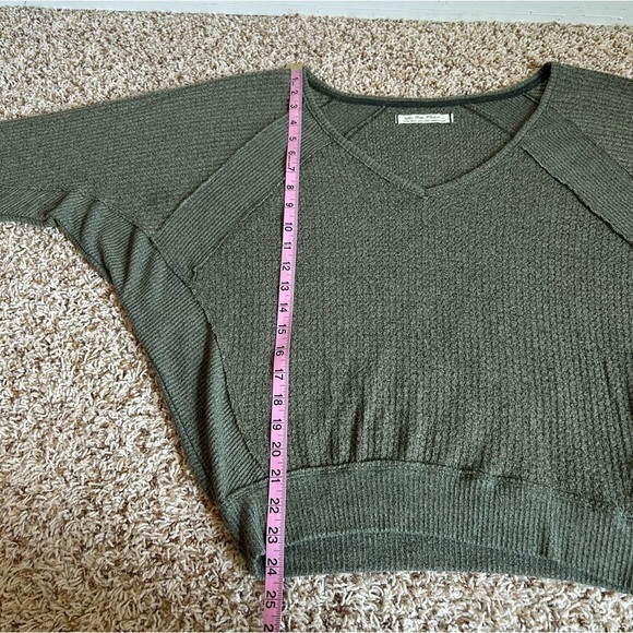 Free People Santa Clara Olive Green Slouchy Dolman Sleeve Thermal Top - Picture 11 of 11